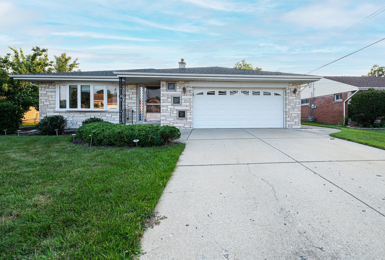 9002 Oleander Ave., Morton Grove, IL 60053