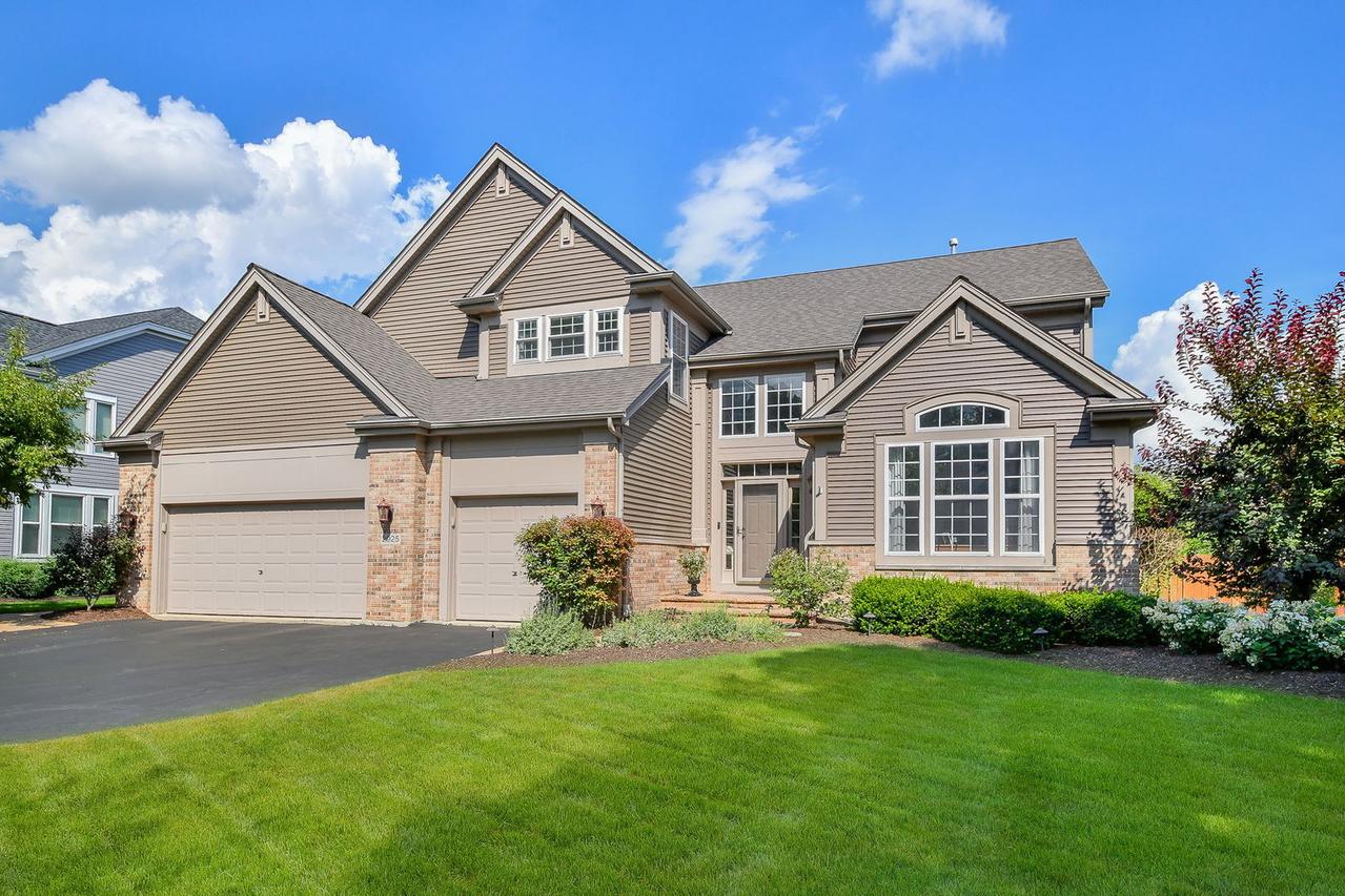 2925 Andrus Dr., West Chicago, IL 60185