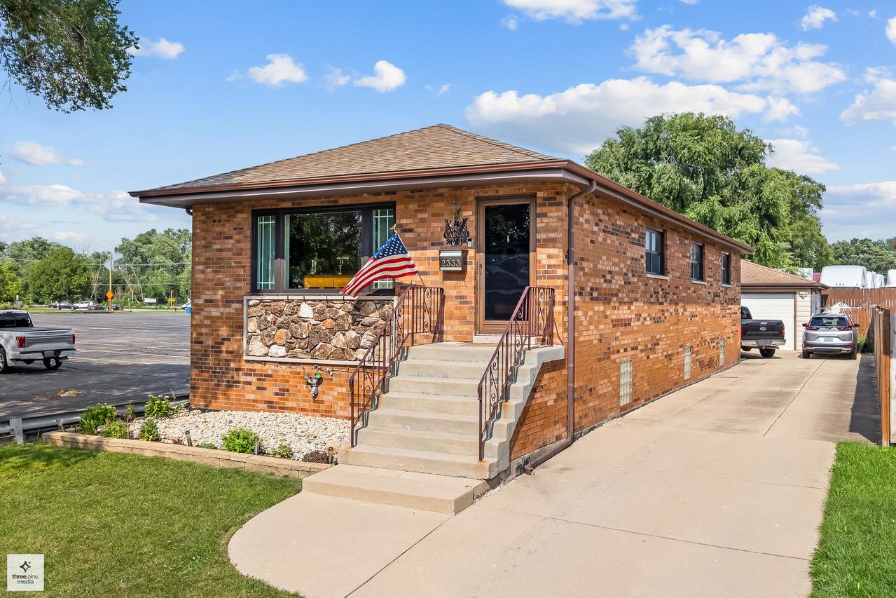 2333 Trumbull Ave., River Grove, IL 60171