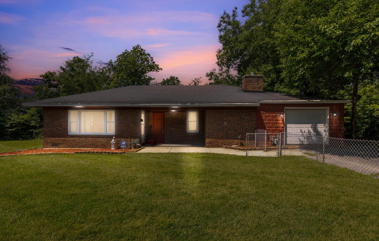 201 Stevens Ave., Joliet, IL 60432