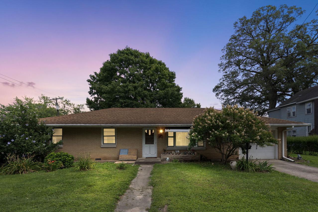 424 N 4th St., Watseka, IL 60970