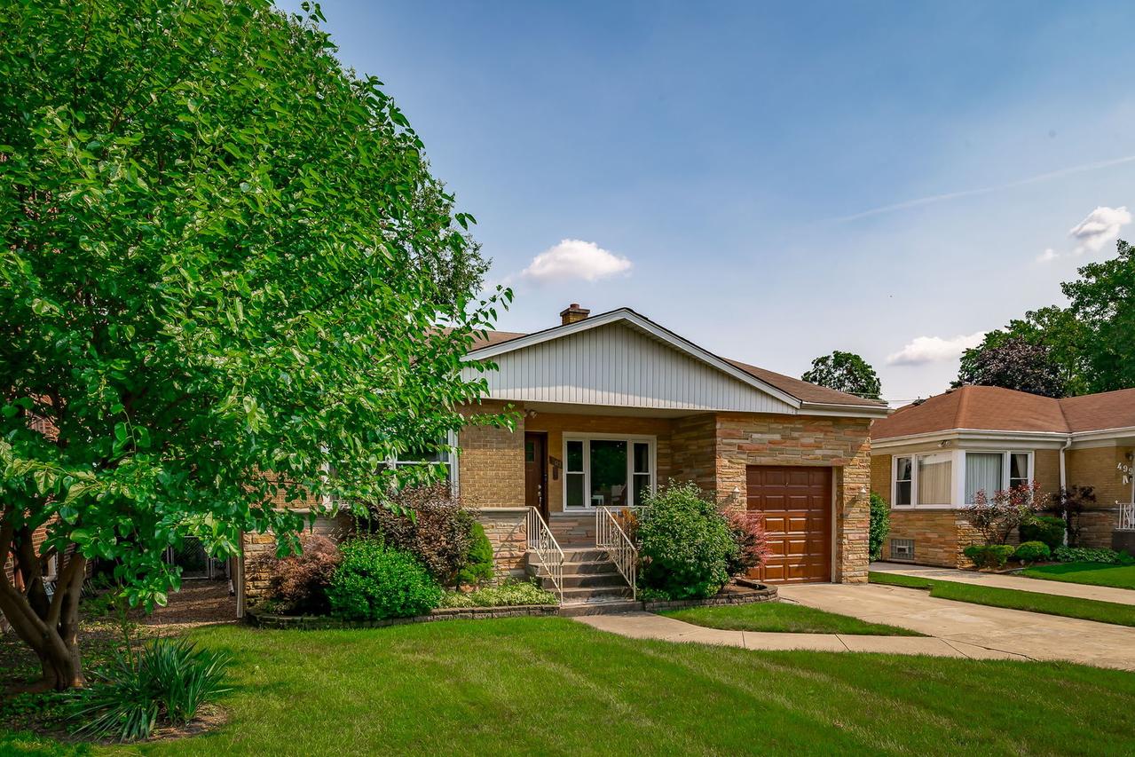 503 Longcommon Rd., Riverside, IL 60546