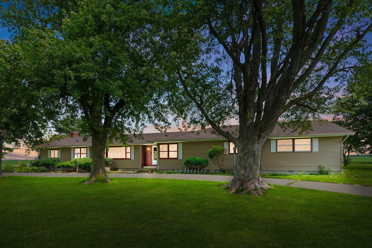 9994 N 3300 East Rd., Chatsworth, IL 60921