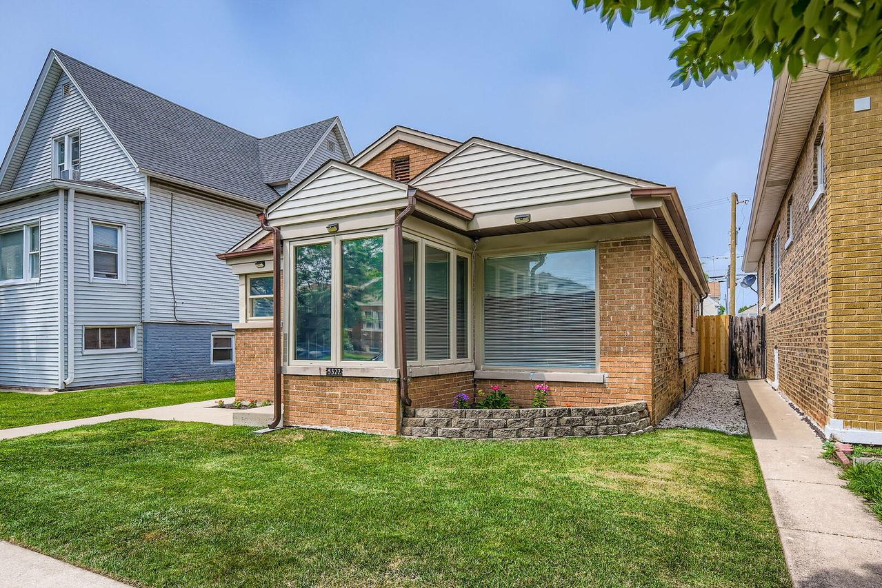 5322 W Addison St., Chicago, IL 60641
