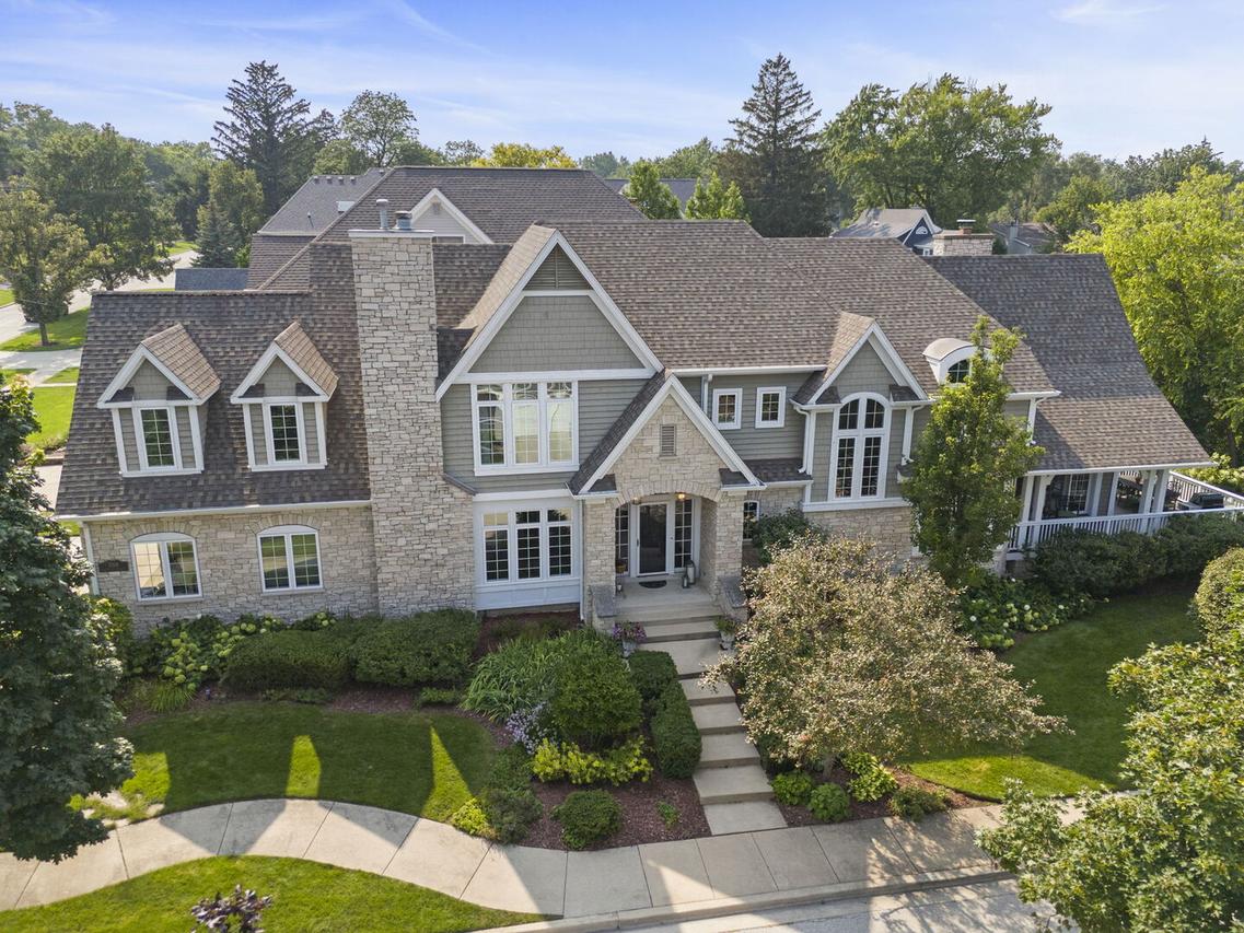 708 Highview Ave., Glen Ellyn, IL 60137