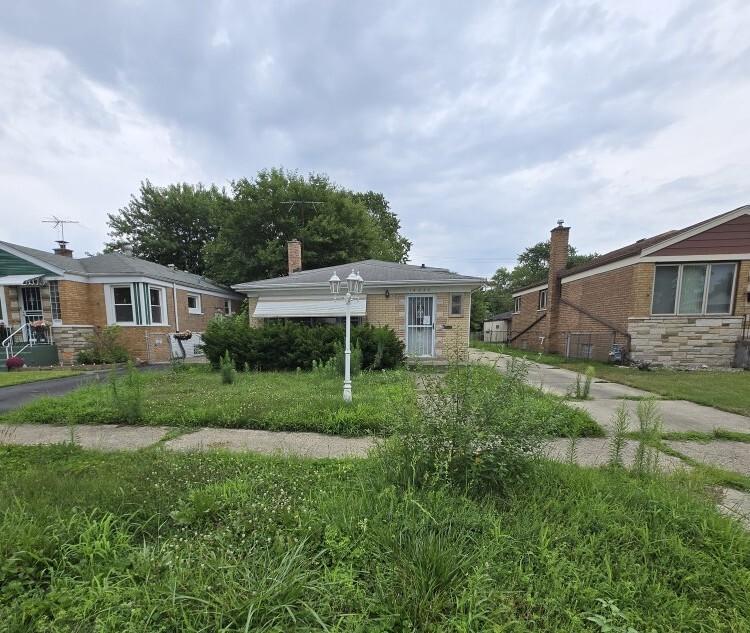 14223 University Ave., Dolton, IL 60419