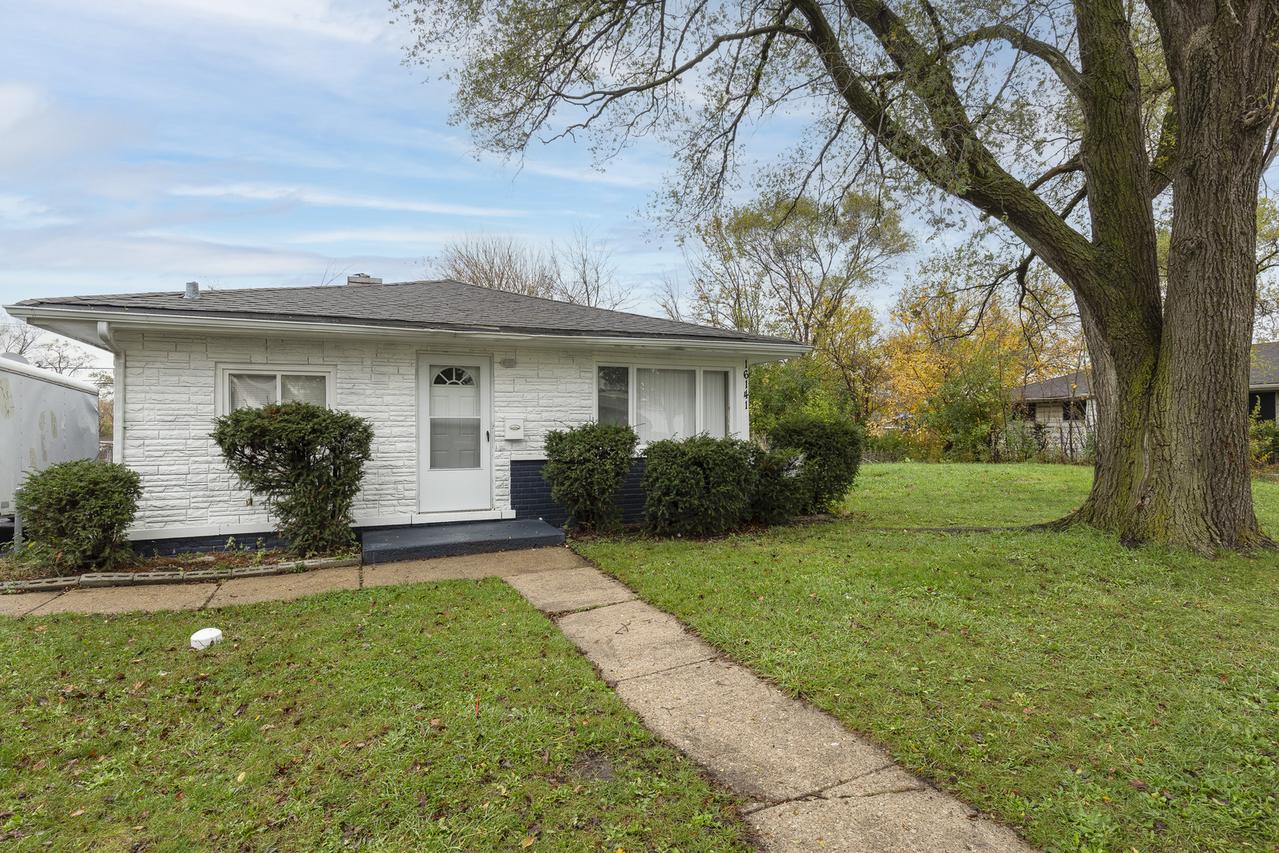 16141 Wood St., Markham, IL 60428