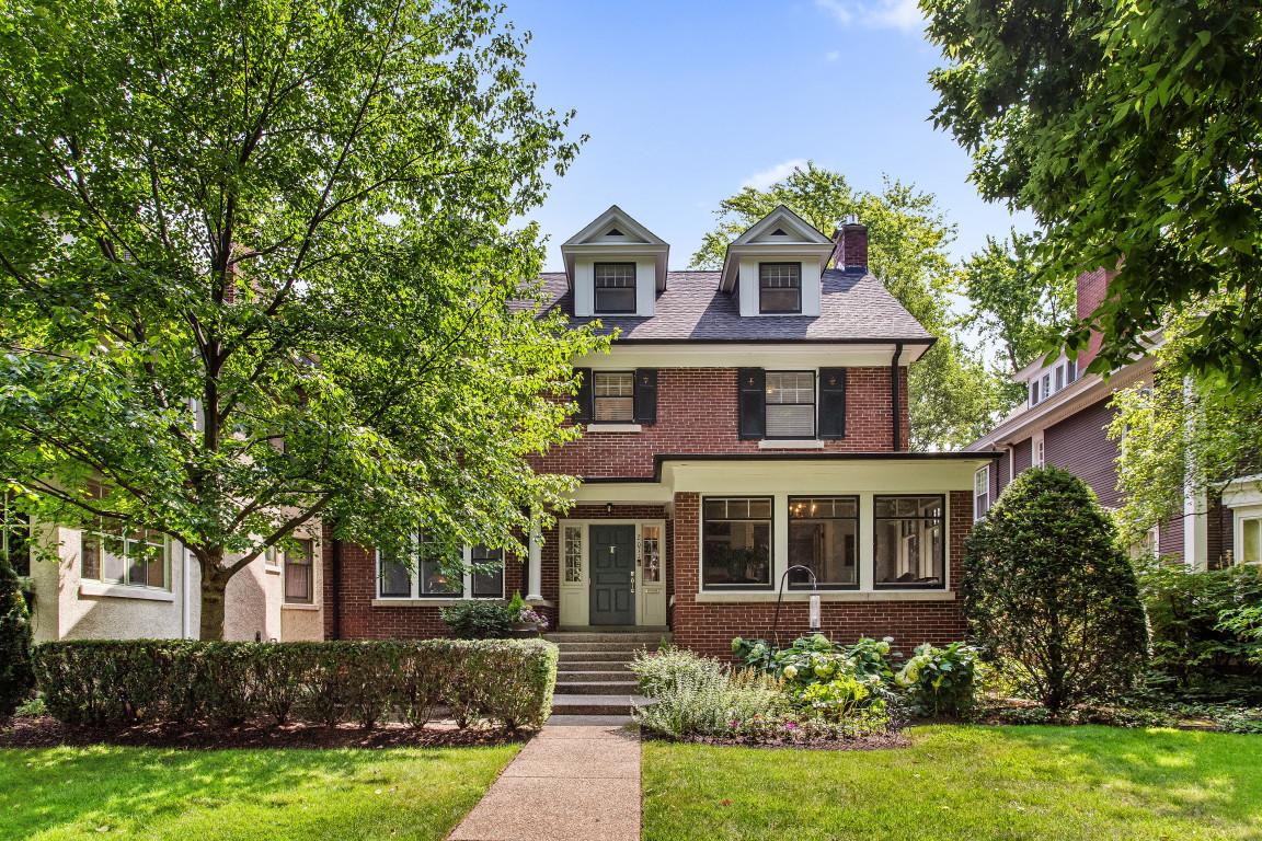 2011 Orrington Ave., Evanston, IL 60201
