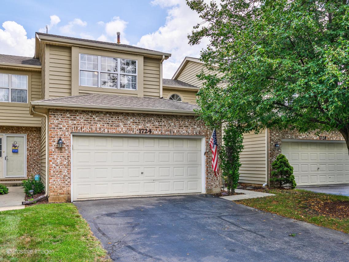 1724 Tamahawk Ln., Naperville, IL 60564