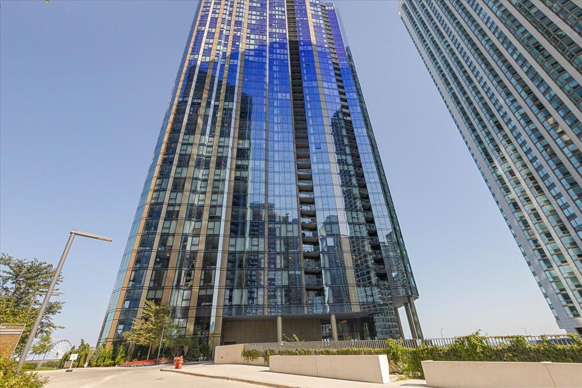 211 N Harbor Dr. #409, Chicago, IL 60601