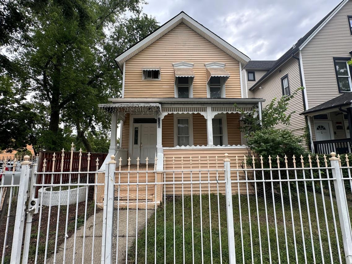 857 N Parkside Ave., Chicago, IL 60651