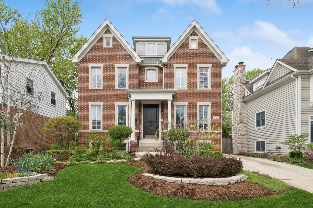 840 S Madison St., Hinsdale, IL 60521