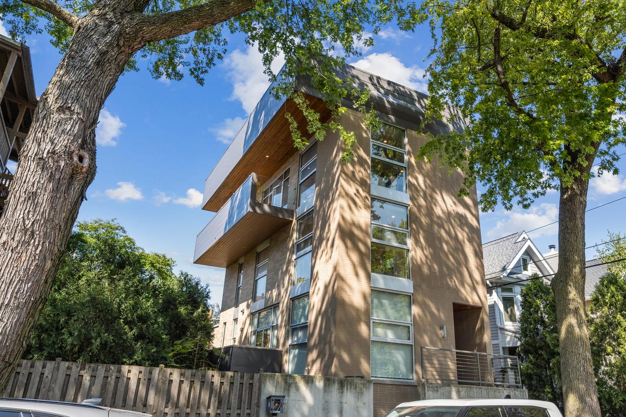 2610 N Mildred Ave. #201, Chicago, IL 60614