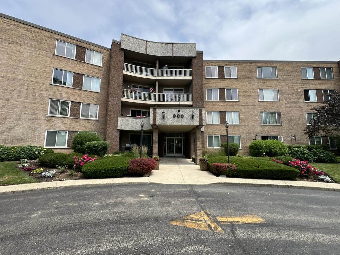 900 E Wilmette Rd. #411, Palatine, IL 60074