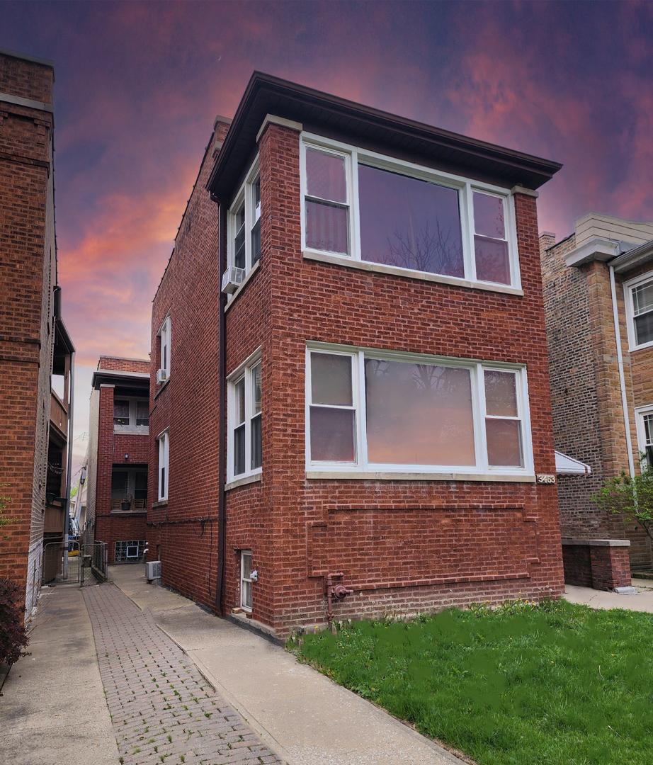 3453 N Harding Ave., Chicago, IL 60618