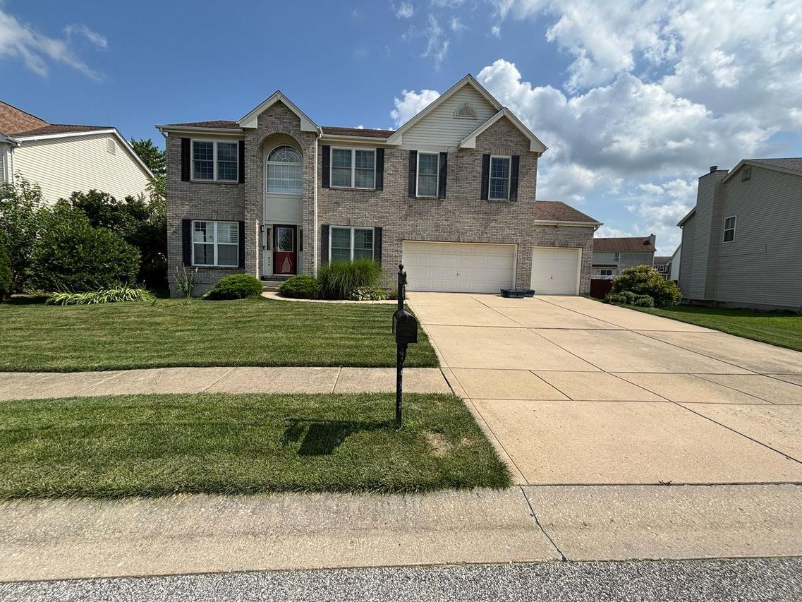 924 Holiday Dr., Fairview Heights, IL 62208