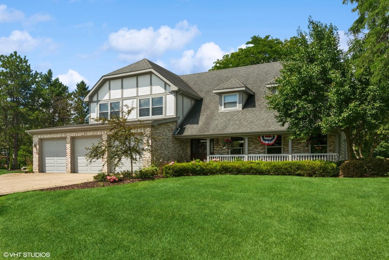 37 Seneca Ave., Hawthorn Woods, IL 60047