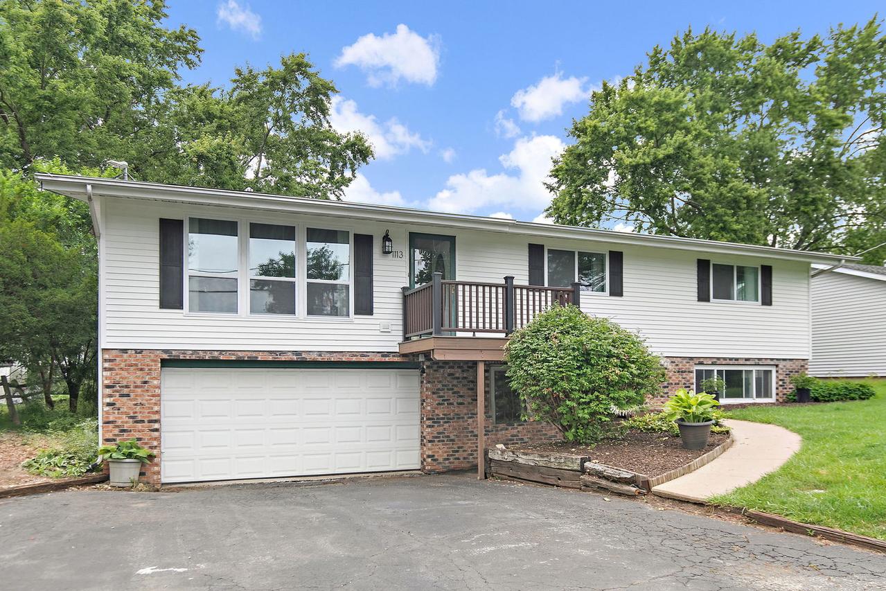 1113 Hilltop Blvd., Mchenry, IL 60050