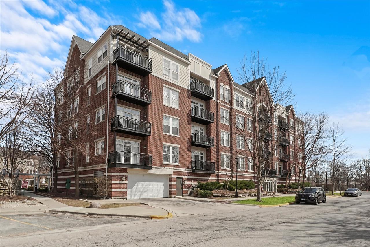 7753 Van Buren St. #306, Forest Park, IL 60130