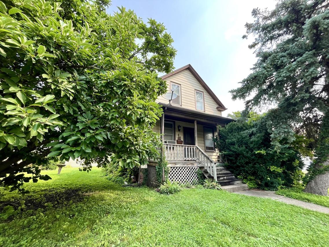 8034 W 42nd St., Lyons, IL 60534