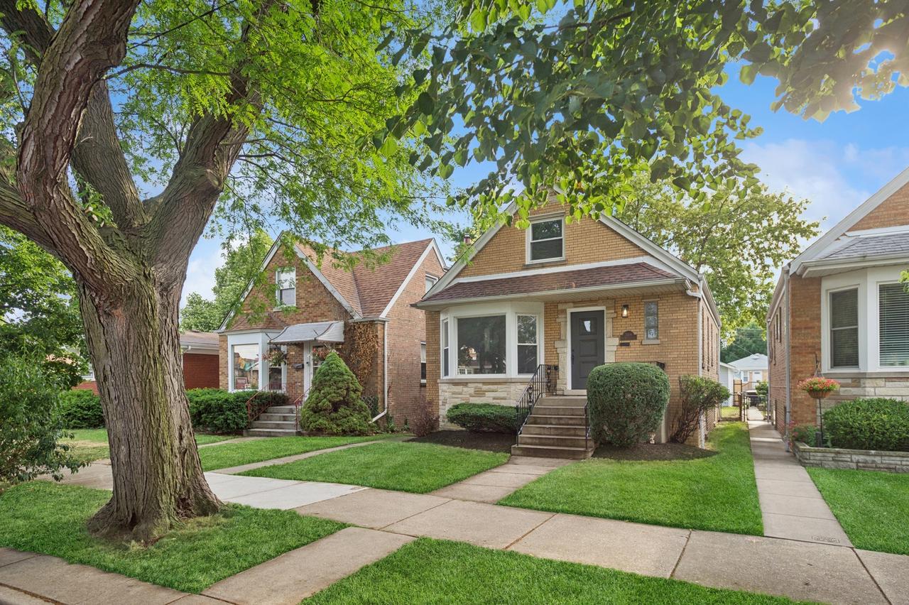 5406 N Mulligan Ave., Chicago, IL 60630