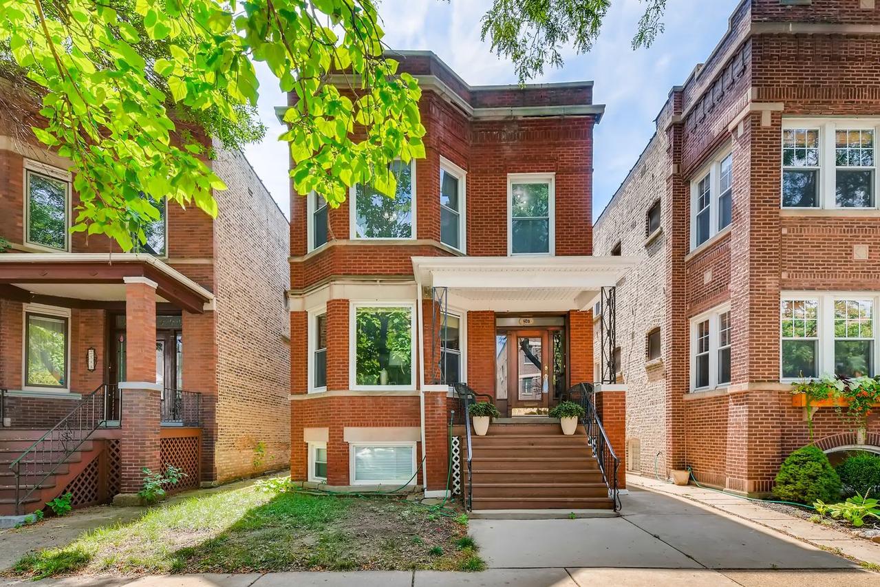 2147 W Addison St., Chicago, IL 60618