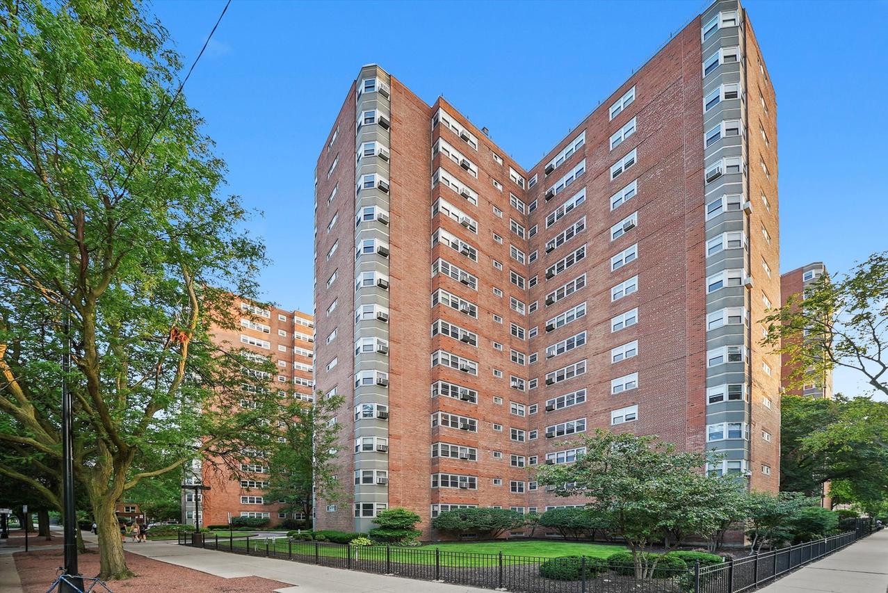 4980 N Marine Dr. #738, Chicago, IL 60640