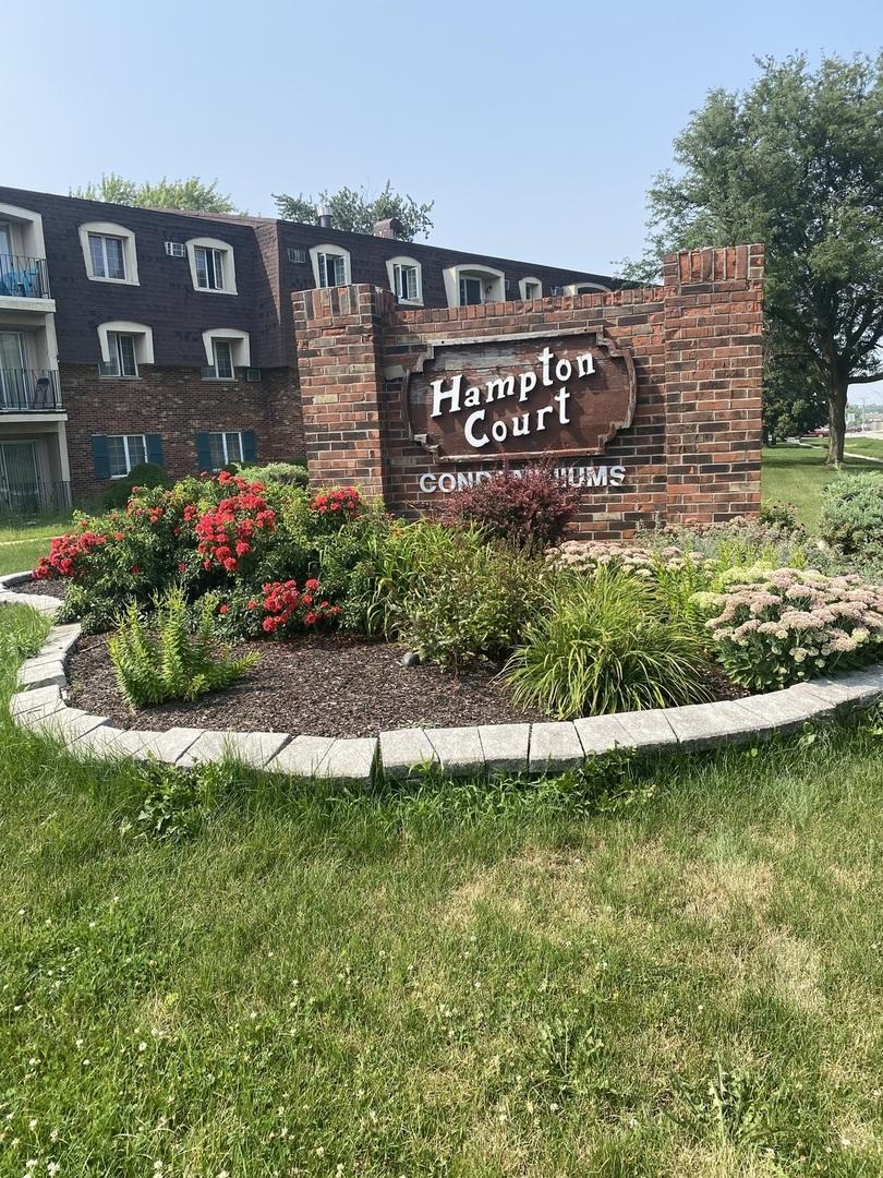17975 Huntleigh Ct. #301, Country Club Hills, IL 60478