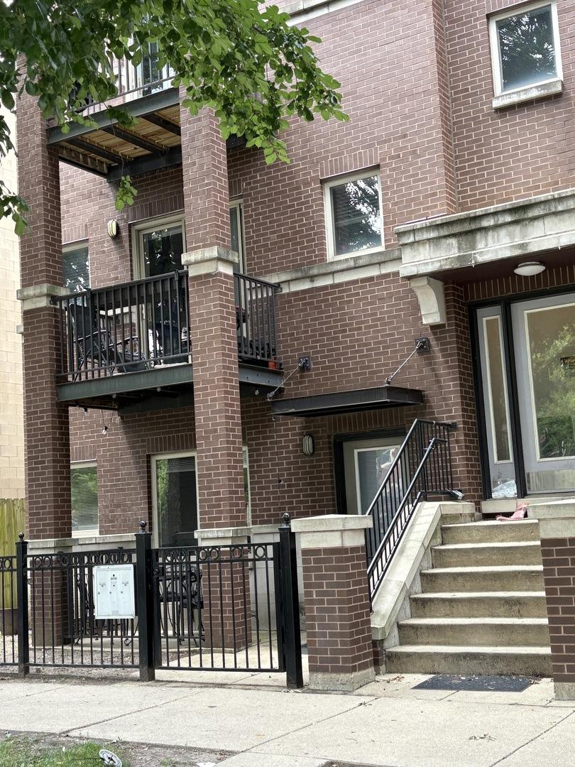1226 S Blue Island Ave. #101, Chicago, IL 60608