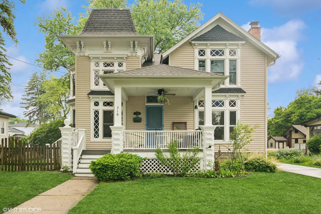 316 N Bothwell St., Palatine, IL 60067