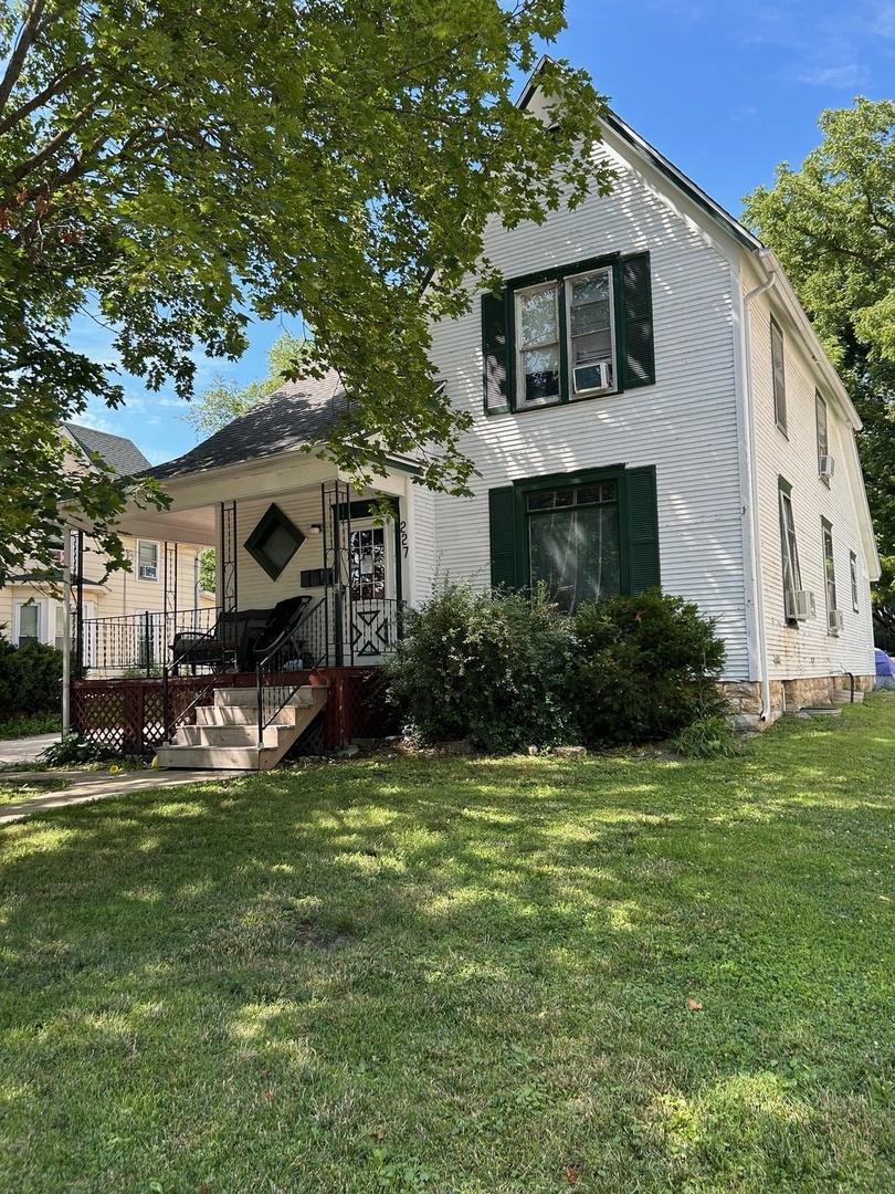 227 W Locust St., Dekalb, IL 60115