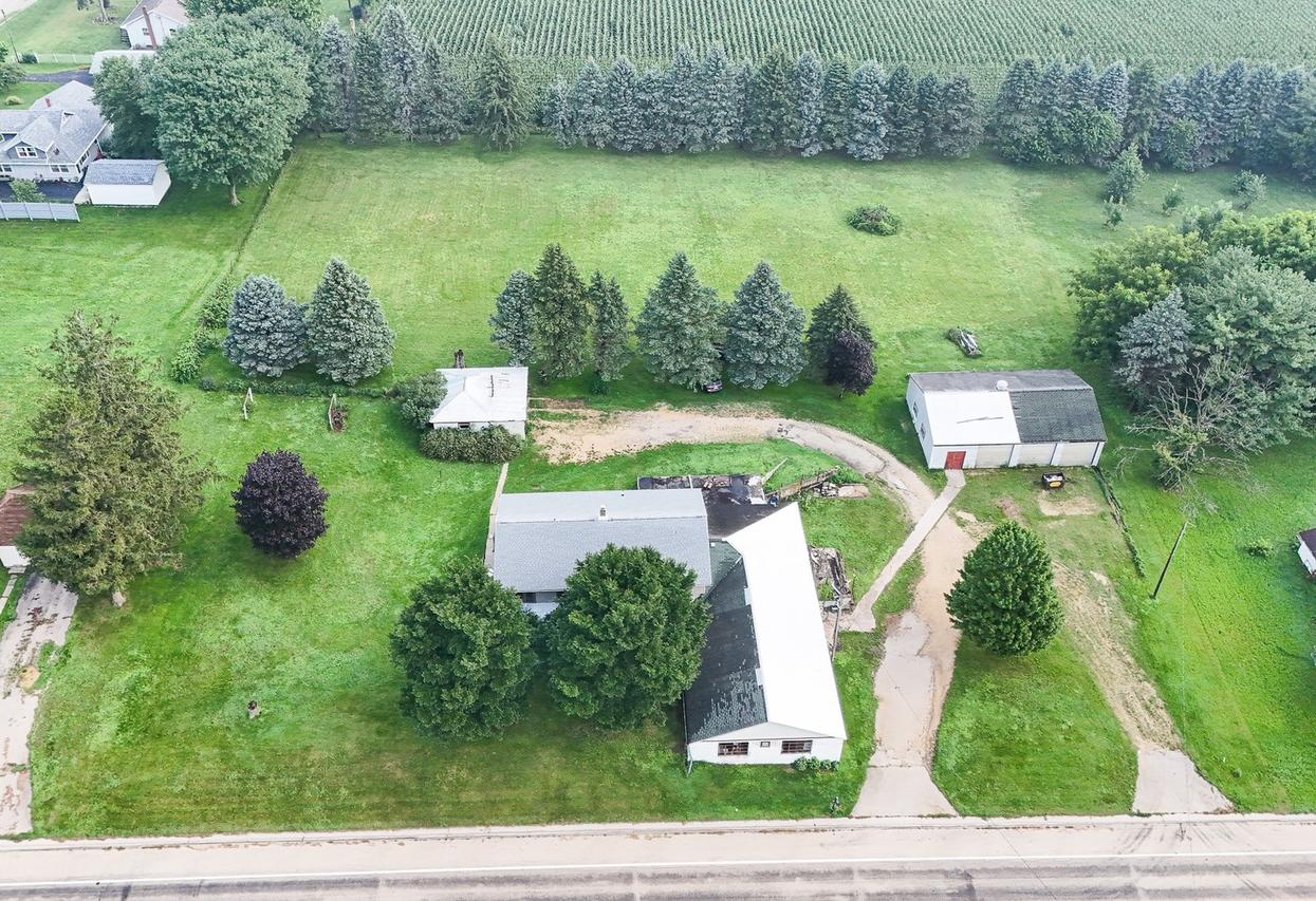 7916 W Pines Rd., Polo, IL 61064