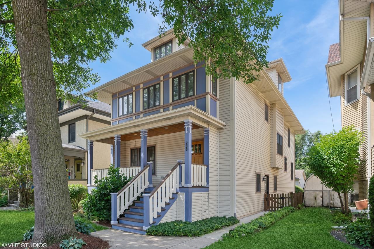 239 Circle Ave., Forest Park, IL 60130