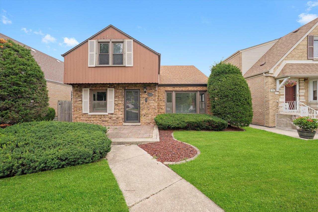 10211 S Spaulding Ave., Evergreen Park, IL 60805
