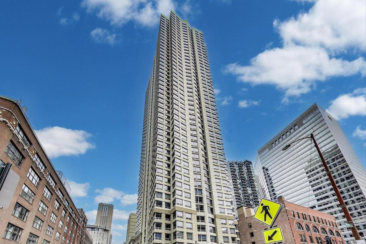 440 N Wabash Ave. #1605, Chicago, IL 60611