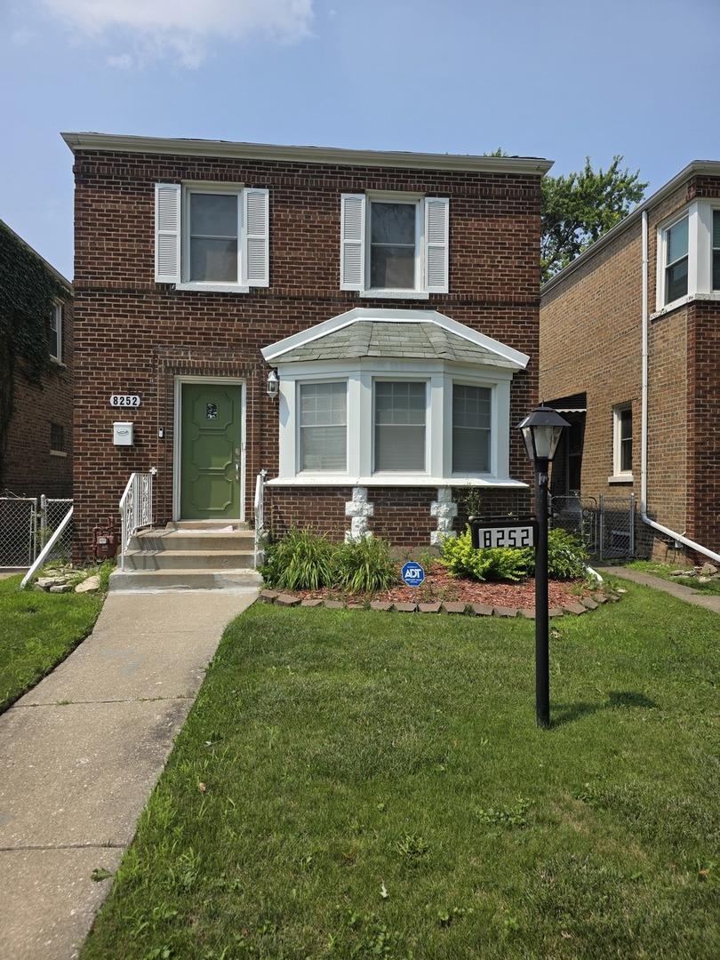 8252 S Calumet Ave., Chicago, IL 60619