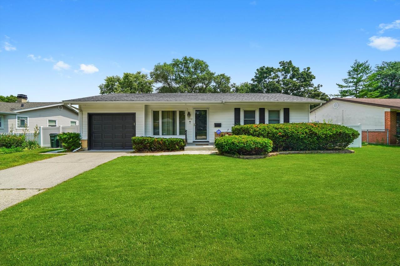 1013 Cedar Ln., Elk Grove Village, IL 60007