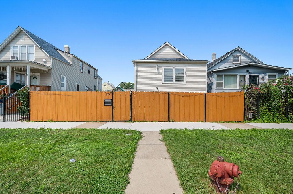 2226 N Lavergne Ave., Chicago, IL 60639