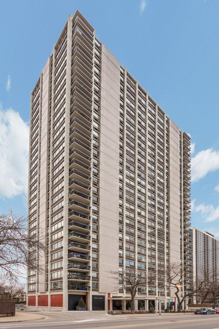 1455 N Sandburg Ter. #2009, Chicago, IL 60610