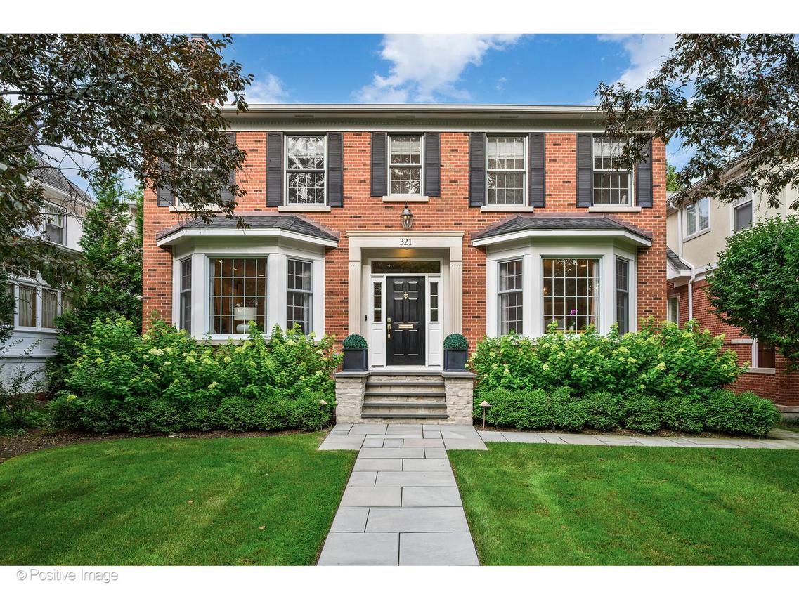 321 Woodland Ave., Winnetka, IL 60093