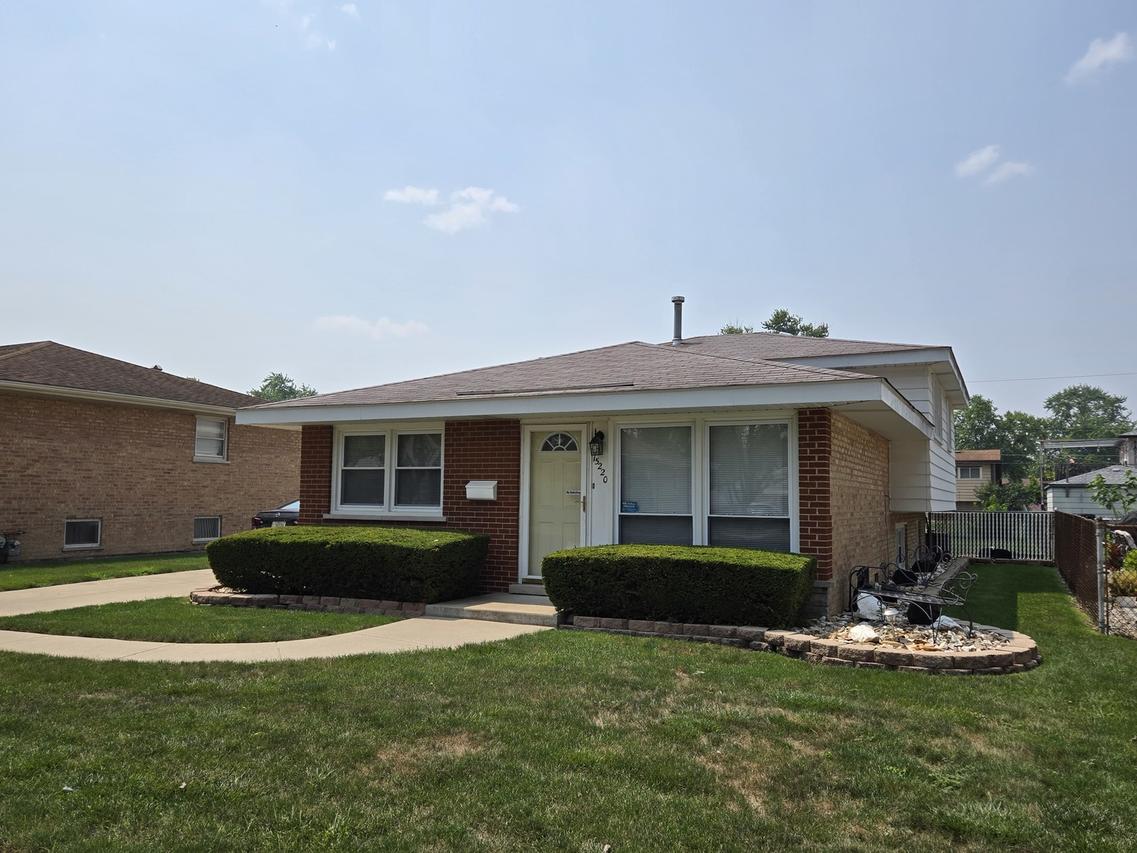 15220 Lawndale Ave., Midlothian, IL 60445