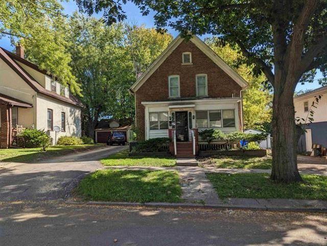 530 13th St., Rockford, IL 61104