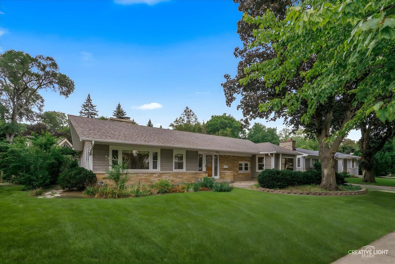 1211 James St., Geneva, IL 60134