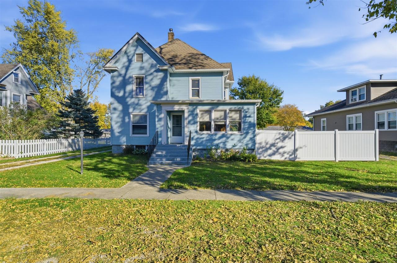 208 N Jackson St., Flanagan, IL 61740