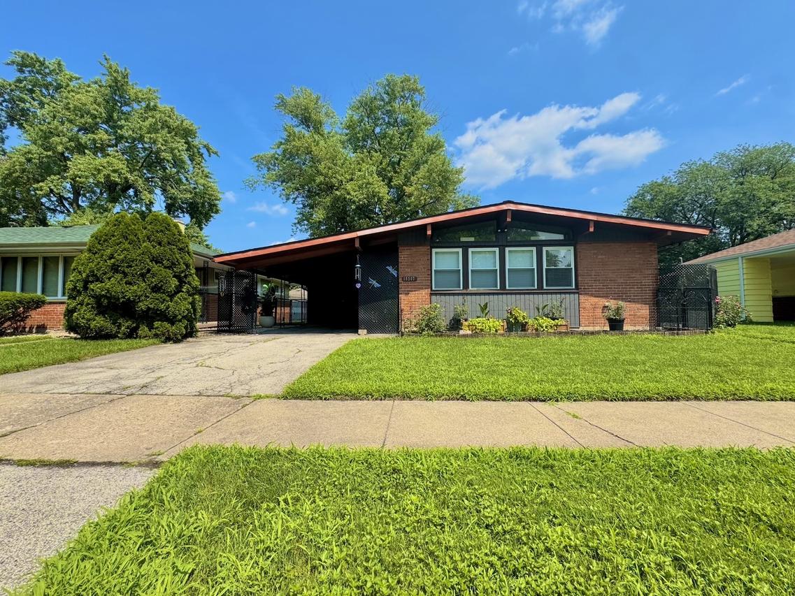 15307 Hastings Dr., Dolton, IL 60419