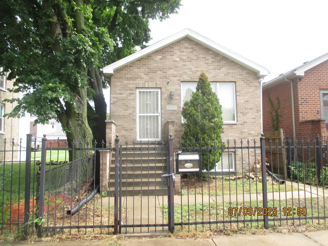 2257 S Avers Ave., Chicago, IL 60623