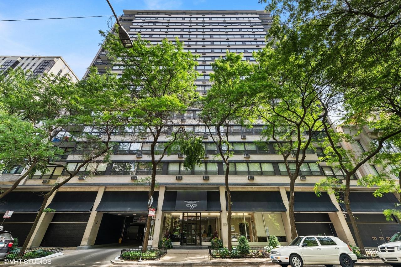 33 E Cedar St. #8H, Chicago, IL 60611