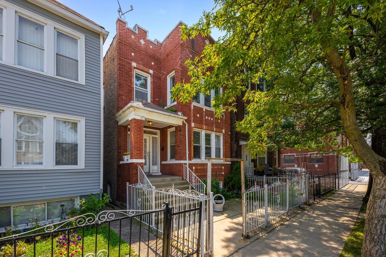 1229 S 50th Ave., Cicero, IL 60804