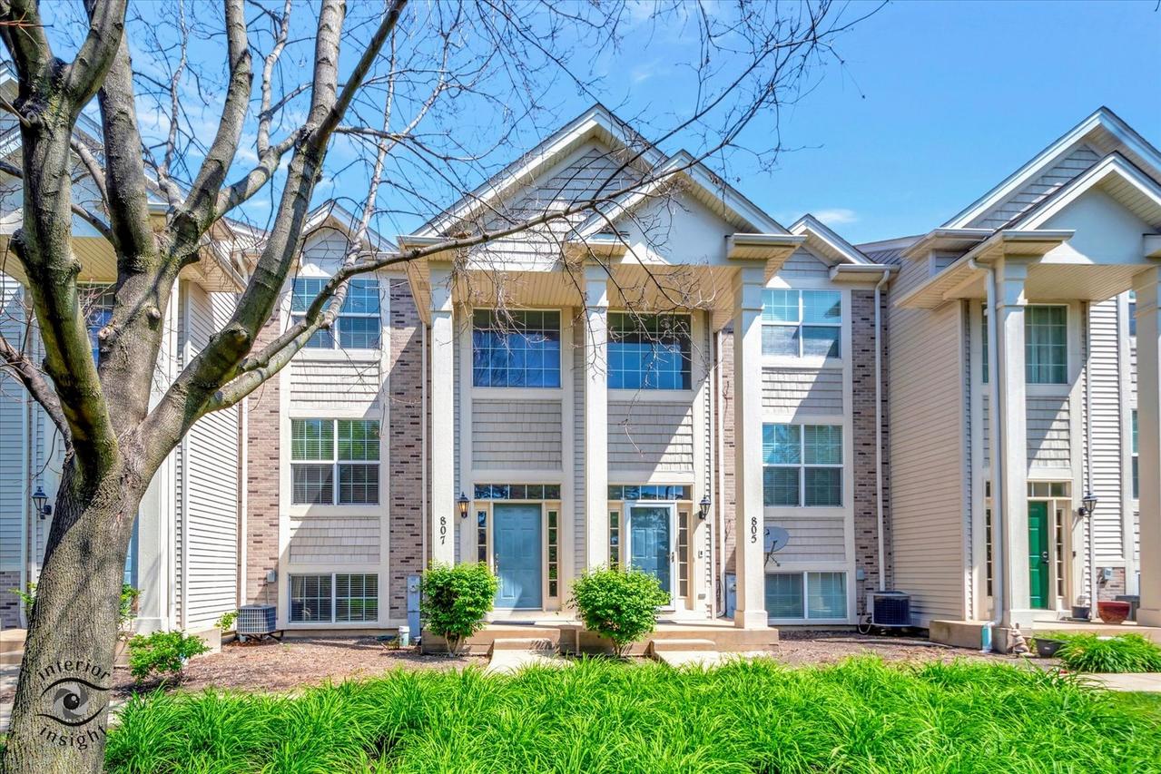 807 Summit Creek Dr., Shorewood, IL 60404