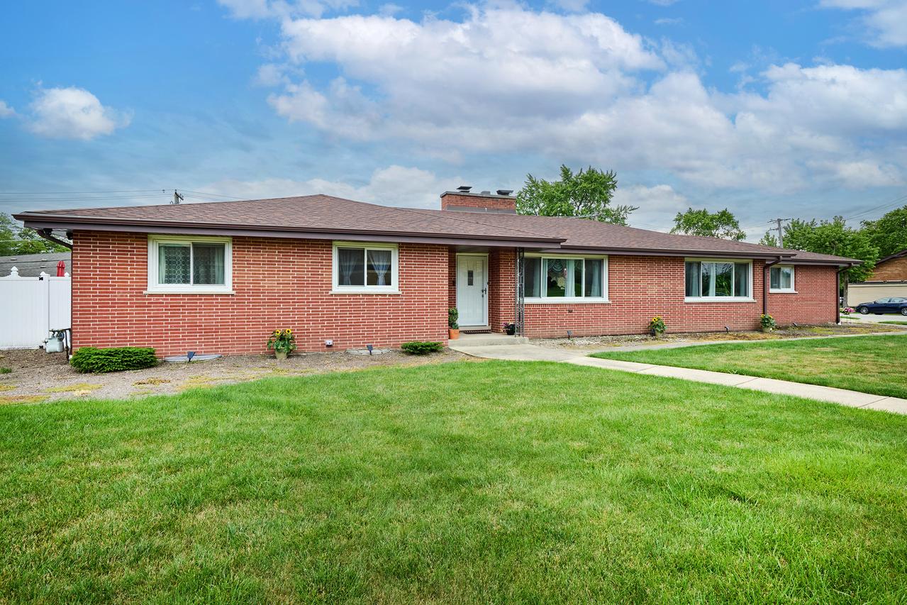 8841 Kathy Ln., Des Plaines, IL 60016